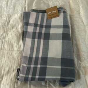 NWT Soft plaid poncho scarf